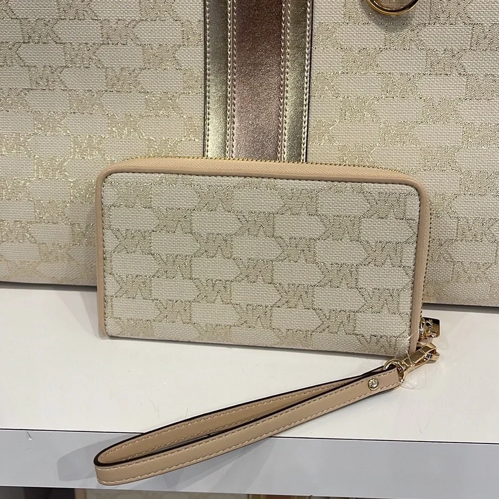 Michael Kors Jet Set Travel Large Phone Case Wristlet Wallet MK Natural Multi
